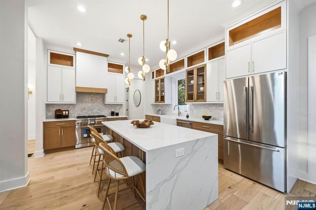 25 Claremont Avenue, Livingston, NJ 07039