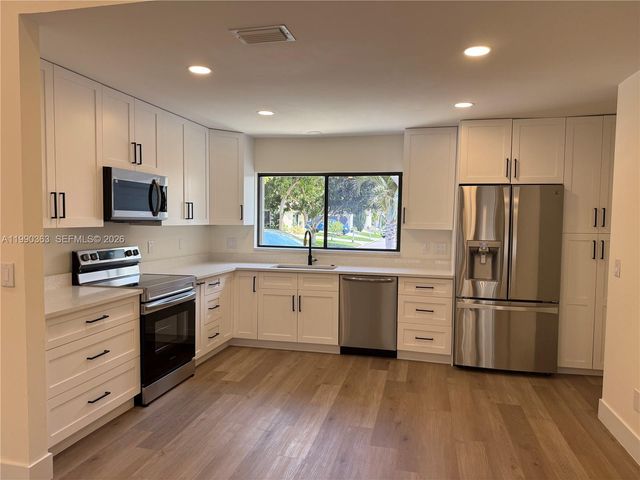 9596 Everglades Park Ln, Boca Raton, FL 33428