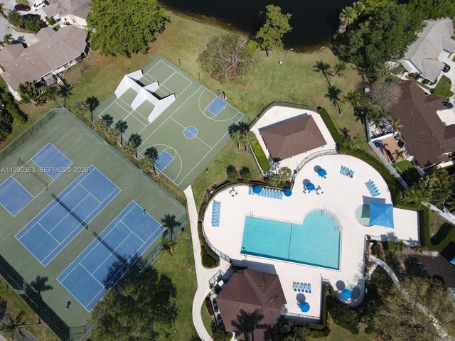 9596 Everglades Park Ln, Boca Raton, FL 33428