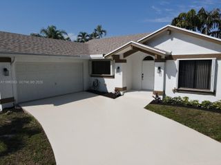 9596 Everglades Park Ln, Boca Raton, FL 33428