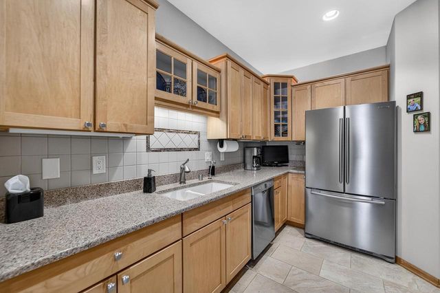 13 Wood Brook Way, Fitchburg, WI 53711