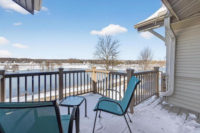 13 Wood Brook Way, Fitchburg, WI 53711