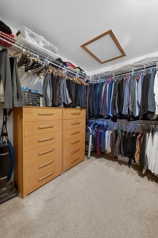 13 Wood Brook Way, Fitchburg, WI 53711