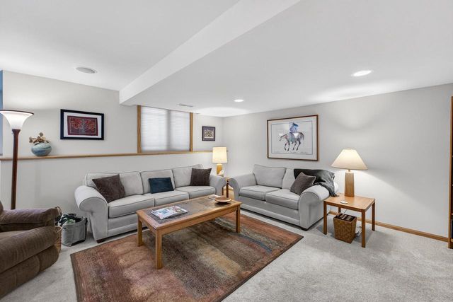 13 Wood Brook Way, Fitchburg, WI 53711