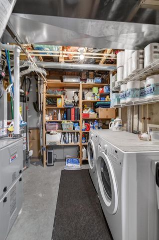 13 Wood Brook Way, Fitchburg, WI 53711