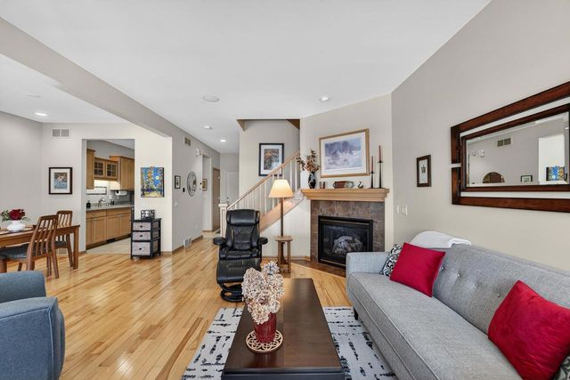 13 Wood Brook Way, Fitchburg, WI 53711