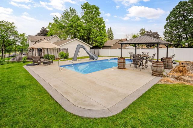43 Central Avenue W, Saint Michael, MN 55376