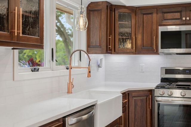 43 Central Avenue W, Saint Michael, MN 55376
