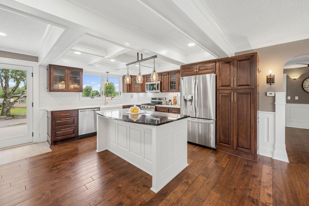 43 Central Avenue W, Saint Michael, MN 55376