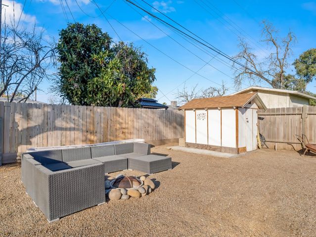 1117 E Sussex Way, Fresno, CA 93704