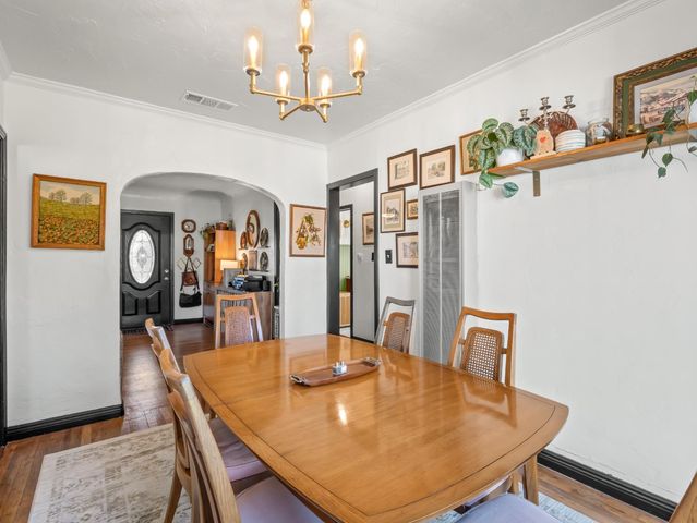 1117 E Sussex Way, Fresno, CA 93704