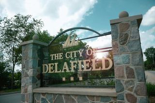 1001 PARK WAY #Lt11, Delafield, WI 53018