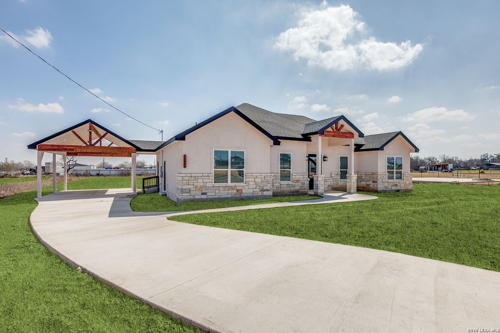 16934 Rancho Escondido, Atascosa, TX 78002