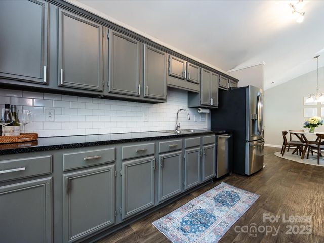 7731 Ivy Hollow Drive, Charlotte, NC 28227