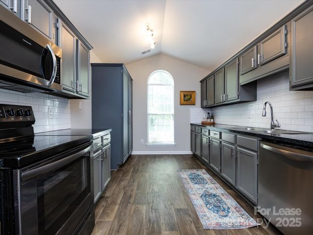 7731 Ivy Hollow Drive, Charlotte, NC 28227