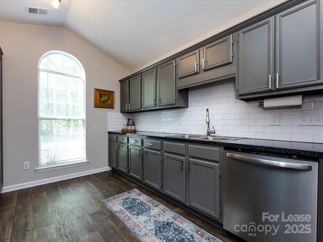 7731 Ivy Hollow Drive, Charlotte, NC 28227