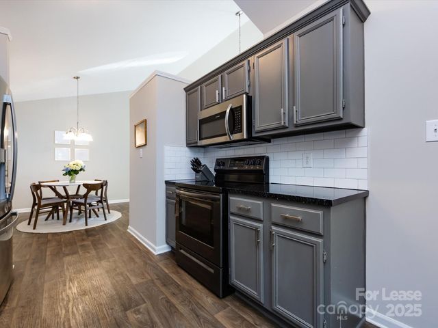 7731 Ivy Hollow Drive, Charlotte, NC 28227
