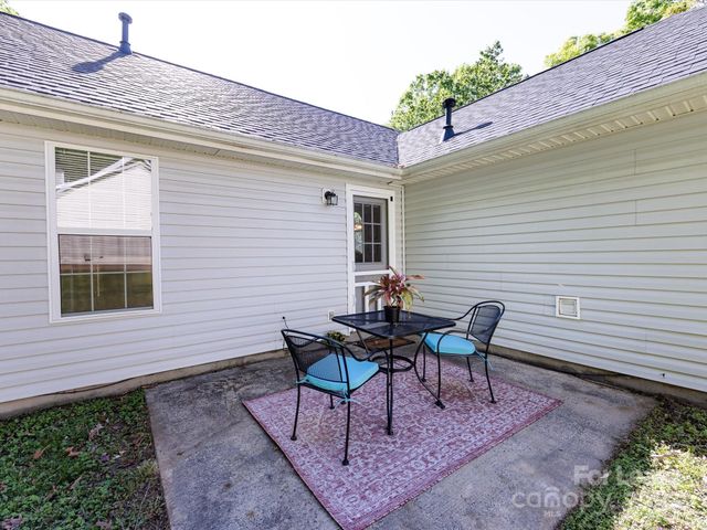 7731 Ivy Hollow Drive, Charlotte, NC 28227