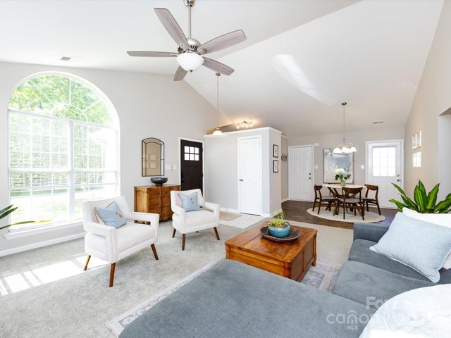 7731 Ivy Hollow Drive, Charlotte, NC 28227