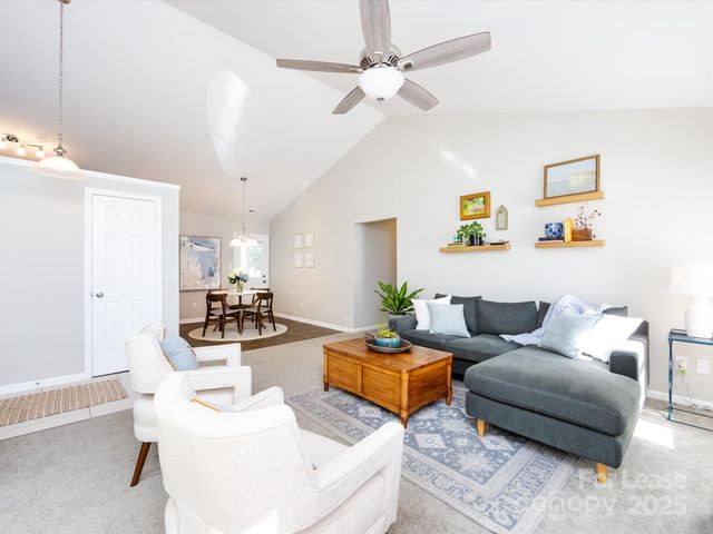 7731 Ivy Hollow Drive, Charlotte, NC 28227