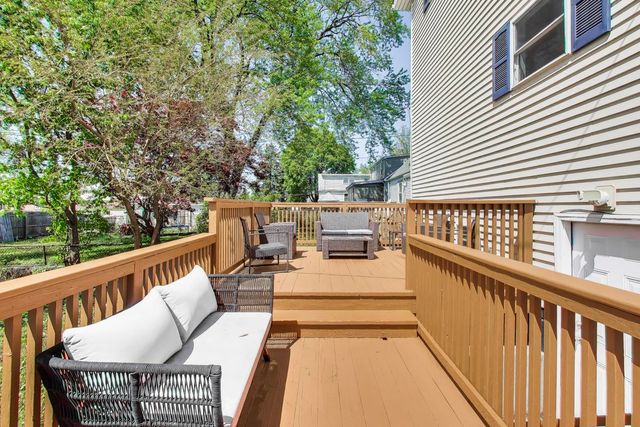 8842 S Talman Avenue, Evergreen Park, IL 60805