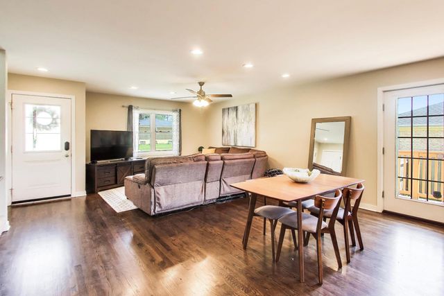8842 S Talman Avenue, Evergreen Park, IL 60805