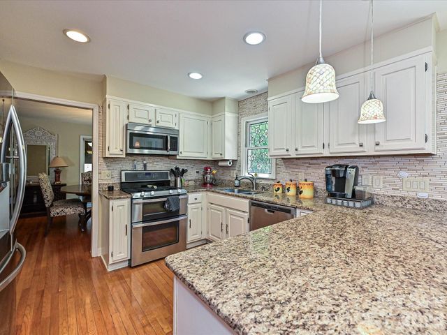 5203 Rustlewood Lane, Charlotte, NC 28226