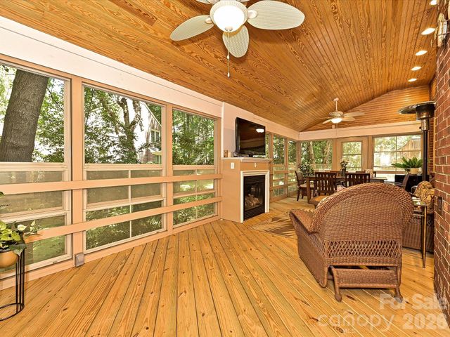 5203 Rustlewood Lane, Charlotte, NC 28226