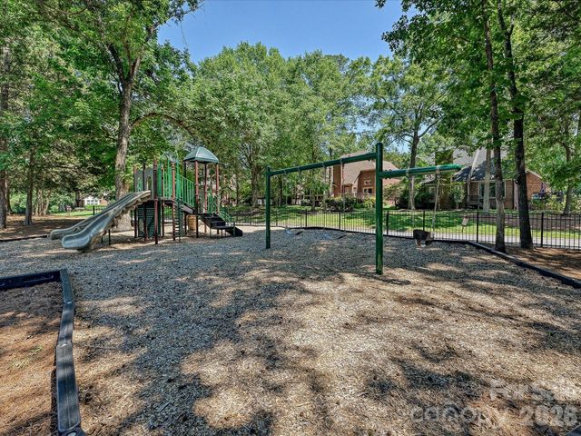 5203 Rustlewood Lane, Charlotte, NC 28226