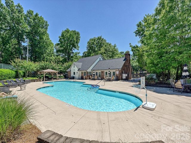 5203 Rustlewood Lane, Charlotte, NC 28226