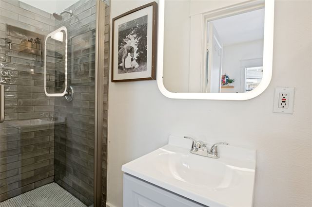 5616 Junius Street, Dallas, TX 75214