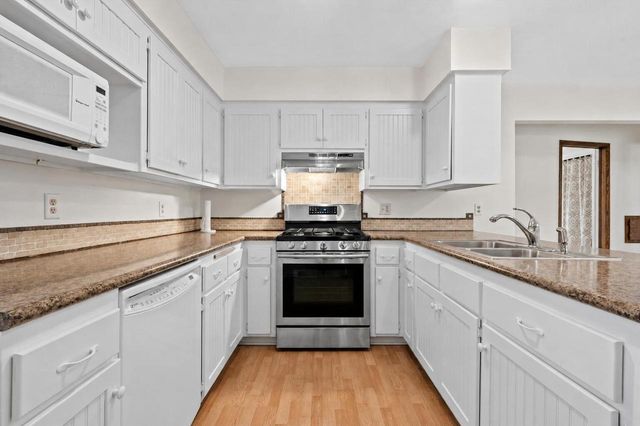 1507 Mohawk LANE, Waukesha, WI 53186