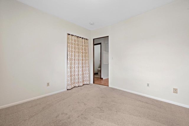1507 Mohawk LANE, Waukesha, WI 53186