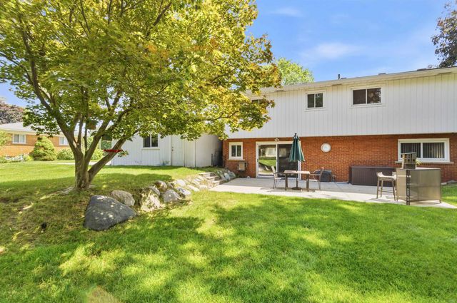 28239 Brandywine Road, Farmington Hills, MI 48334