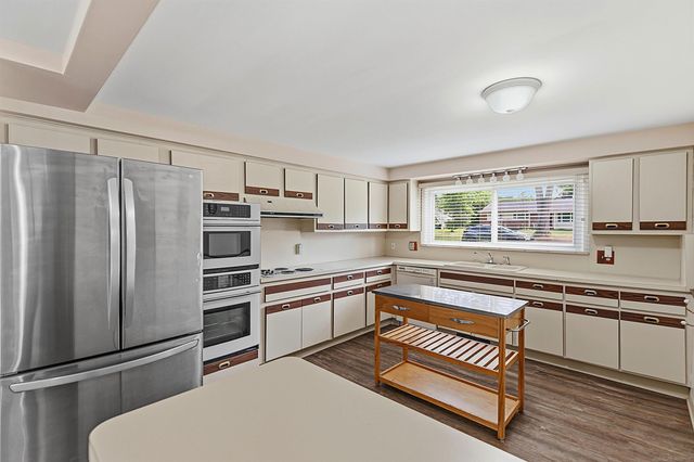 28239 Brandywine Road, Farmington Hills, MI 48334