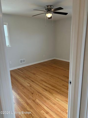 4802 Andrea Way, Louisville, KY 40219