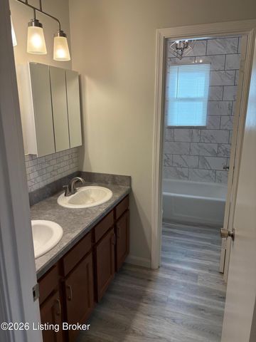 4802 Andrea Way, Louisville, KY 40219