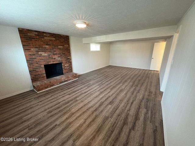 4802 Andrea Way, Louisville, KY 40219