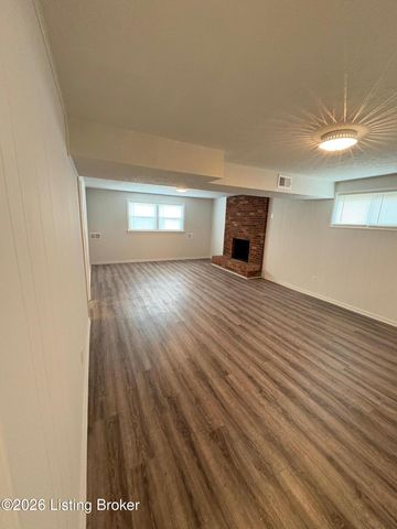 4802 Andrea Way, Louisville, KY 40219