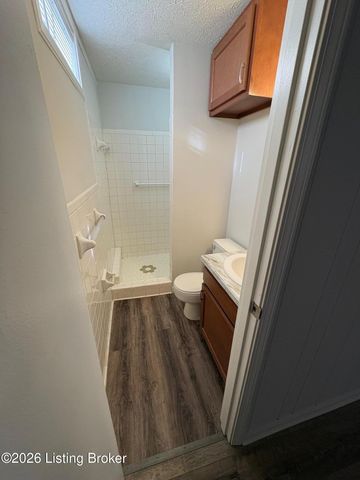 4802 Andrea Way, Louisville, KY 40219