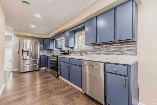 2100 N Rosewood Avenue, Muncie, IN 47304