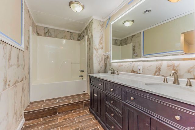2100 N Rosewood Avenue, Muncie, IN 47304