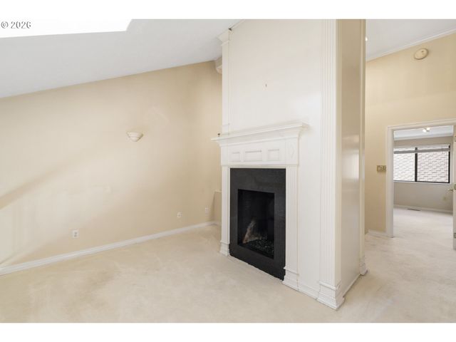 32 GREENRIDGE Ct, Lake Oswego, OR 97035