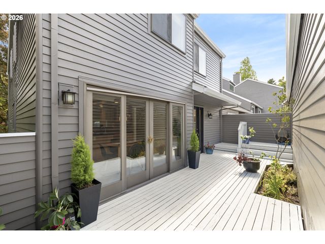 32 GREENRIDGE Ct, Lake Oswego, OR 97035