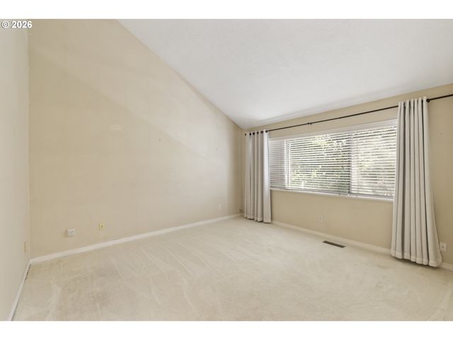 32 GREENRIDGE Ct, Lake Oswego, OR 97035