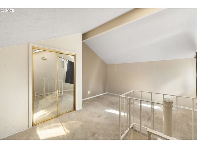 32 GREENRIDGE Ct, Lake Oswego, OR 97035