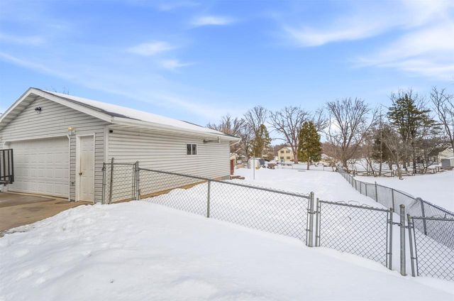 120 E TOBACNOIR STREET, Kaukauna, WI 54130