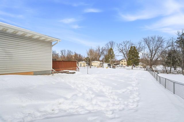 120 E TOBACNOIR STREET, Kaukauna, WI 54130