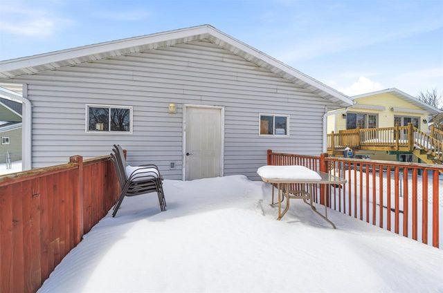 120 E TOBACNOIR STREET, Kaukauna, WI 54130