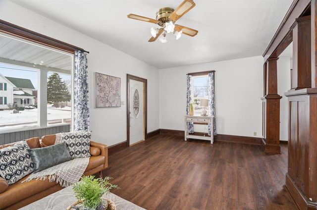 120 E TOBACNOIR STREET, Kaukauna, WI 54130